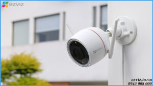 vi-sao-khi-lap-dat-camera-o-truoc-cua-thuong-bi-loa-va-dung-cach-gi-de-khac-phuc-4